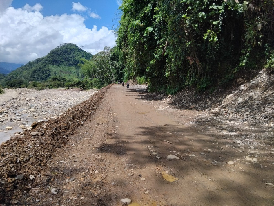 Caldas y Antioquia recuperan una vía que había sido borrada por el río Samaná Sur. Así quedó la carretera recuperada.