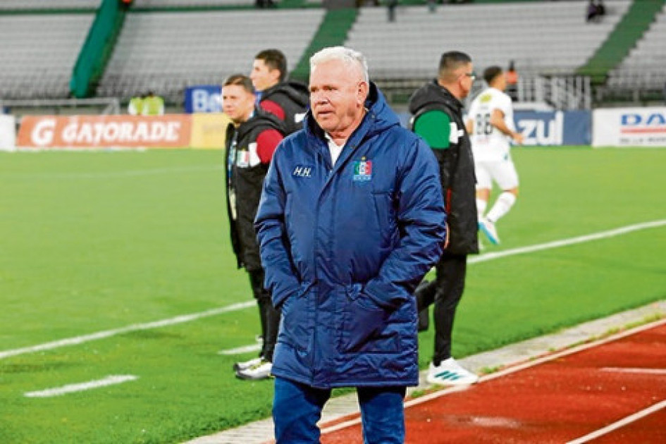 El técnico del Once Caldas, Hernán Darío Herrera, tiene una nueva cábala tras la eliminación del equipo de la Copa Sudamericana. ¿Quiere quitarse la "sal"?