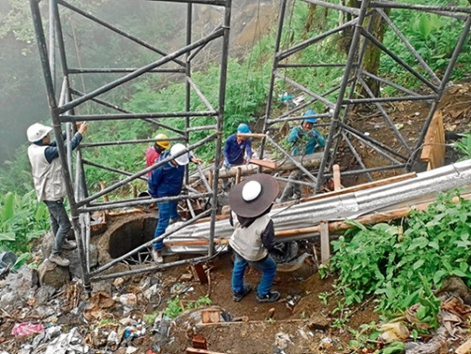 El puente de cristal, punta de lanza de la remodelación del bulevar de Chipre, está en fabricación.