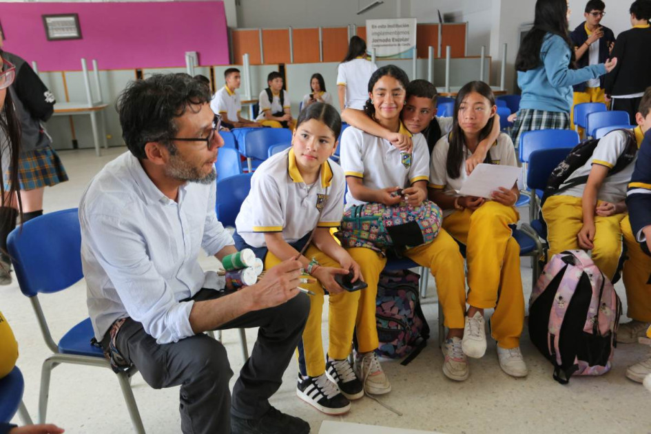 Los jóvenes plasmaron ideas y soluciones a problemas sociales.