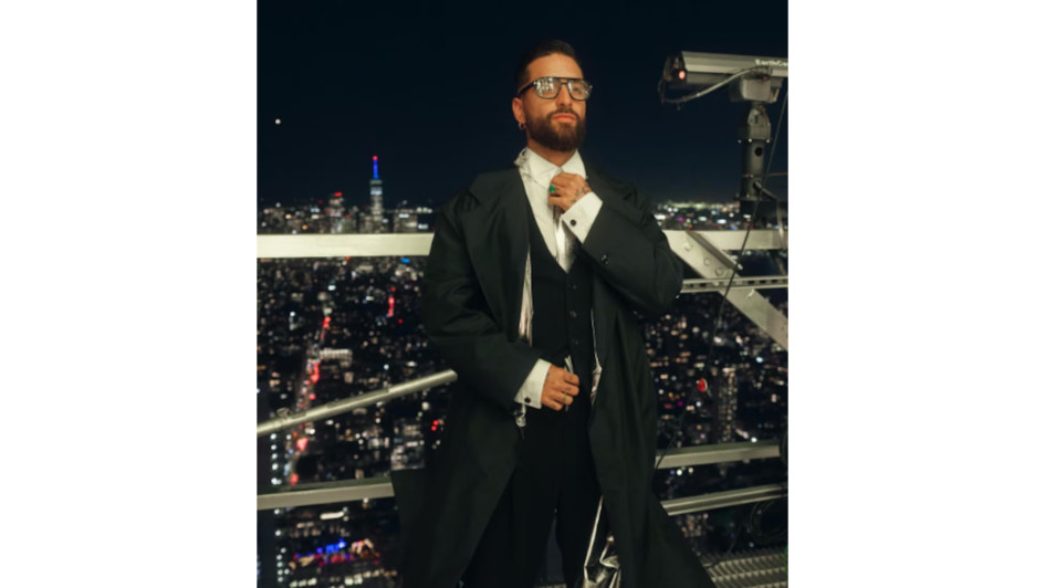 Maluma cantó desde la cima del Empire State mientras se proyectaba la bandera de Colombia sobre la ciudad de Nueva York.
