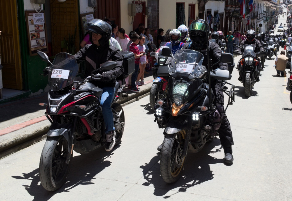 La rodada del Motofest por el Norte de Caldas estuvo liderada por el manizaleño Tatán Mejía y contó con la participación de alrededor de 80 personas.