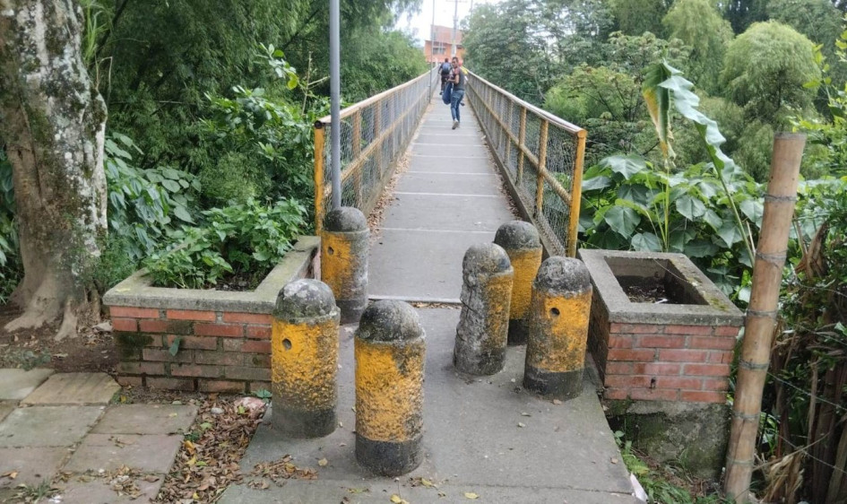 Habitantes del sur de Armenia denuncian riesgo estructural en un puente clave para su movilidad diaria