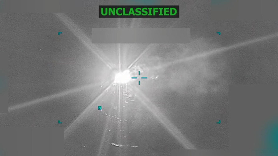 El Ejército estadounidense hundió una lancha en aguas del mar Caribe que, según afirma, era operada por el "Tren de Aragua", en un ataque en el que habrían muerto seis personas a las que calificó de "narcoterroristas".