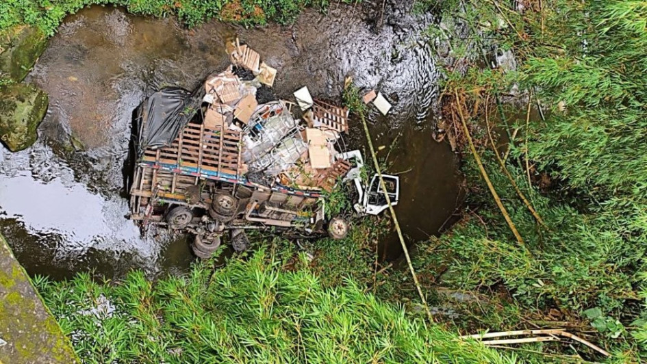 En la mañana del viernes (3 de octubre) el conductor de un camión que transitaba entre Quimbaya y Montenegro en el Quindío,