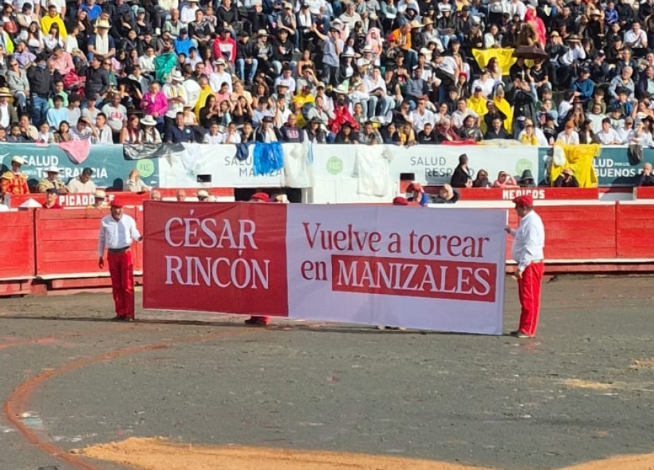 Al final del paseíllo de la corrida de la Feria de Toros y Ciudad, Cormanizales anunció que para la temporada 2026 estará de nuevo en ruedo de Manizales el maestro César Rincón.