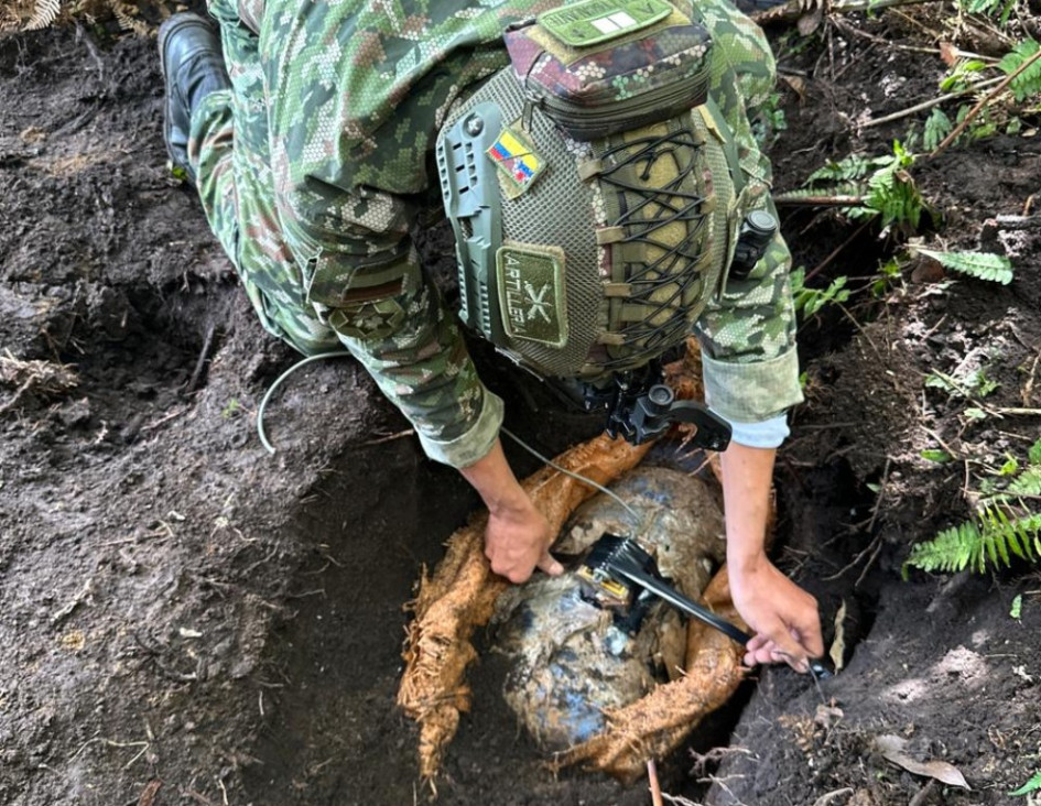 Según un informe del Ejército, al lugar se llegó gracias a la información que brindó una fuente humana y a las labores de inteligencia militar y la Sijín. 