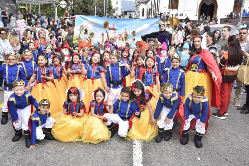 Fotos I Cortesía para LA PATRIA  Por las calles de Manizales pasó el entusiasmo de Colseñora, un colegio muy reconocido y querido en Manaizales.