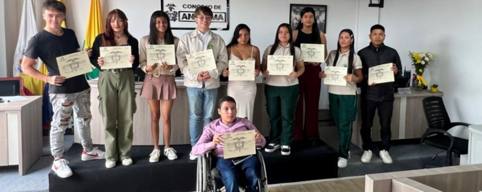 Los Jóvenes ya cuentan con su certificado emitido por la Registraduría Nacional del Estado Civil. 