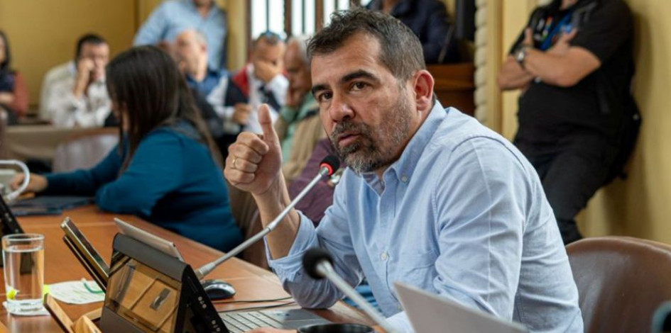 Hernán Alberto Bedoya, diputado del Partido Liberal y presidente de la Mesa Directiva de la Asamblea de Caldas. 