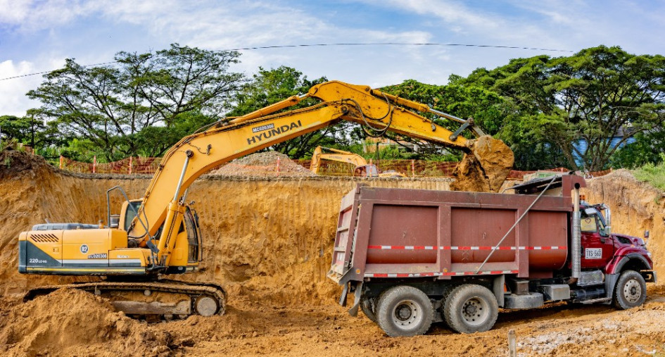 La segunda calzada en el corredor vial La Romelia – El Pollo empezó a dar sus primeros pasos. Con una inversión cercana a los $210.000 millones