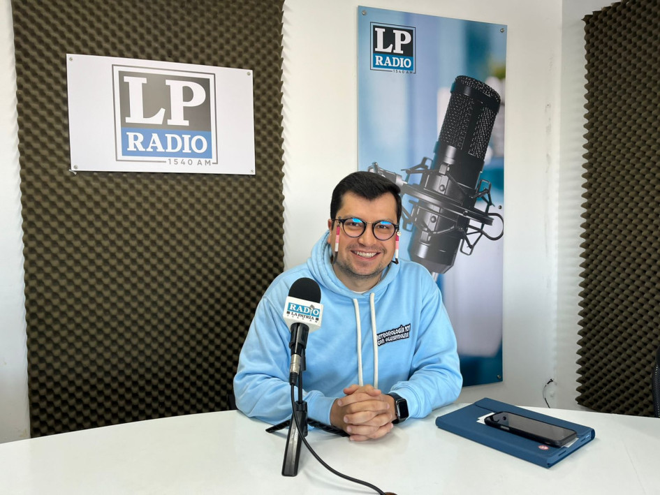 El periodista meteorológico de Manizales, Luis F. Molina.