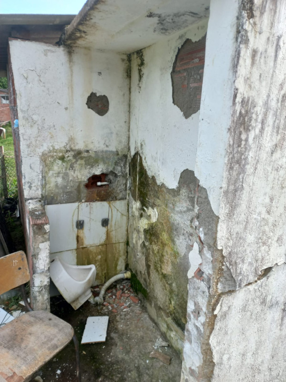 Fotos I Cortesía para LA PATRIA  Comunidad de la vereda Valles, en jurisdicción de Villamaría, espera que intervengan con obras las escuela del sector. Piden arreglo de baños, pintura de las fachadas y reparación del parque infantil.