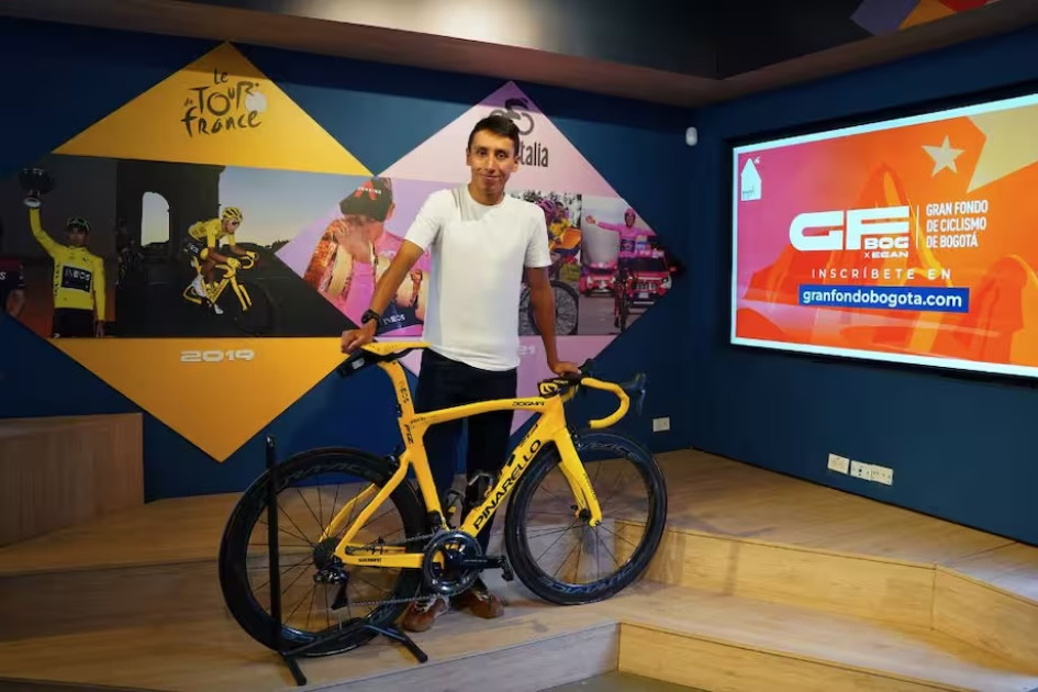 Egan Bernal ganó el Tour de Francia 2019 a bordo de su bicicleta Pinarello amarilla.