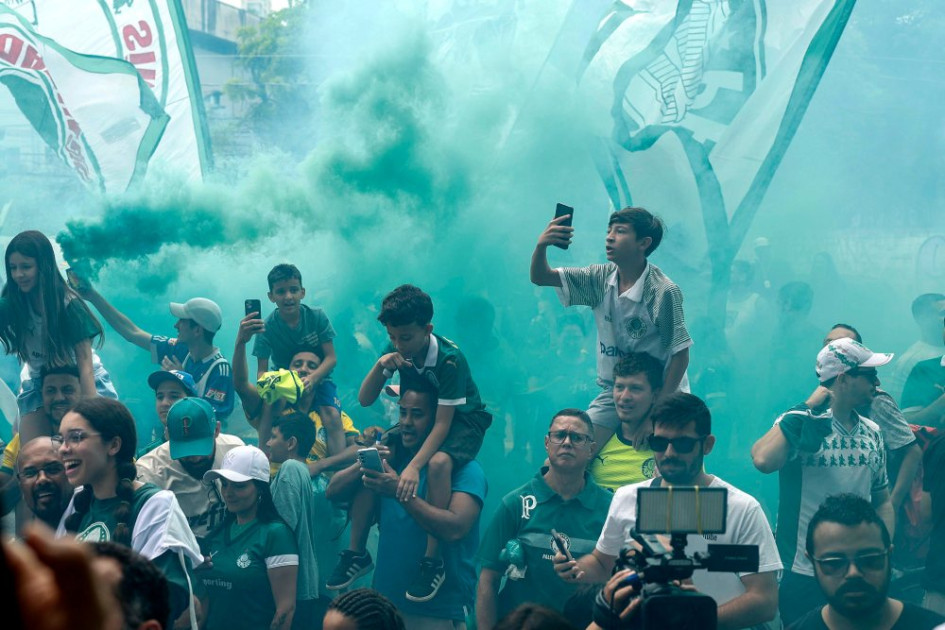 Hinchas de Palmeiras en la concentración en Sao Paulo. Hinchas de Palmeiras en la concentración en Sao Paulo. 