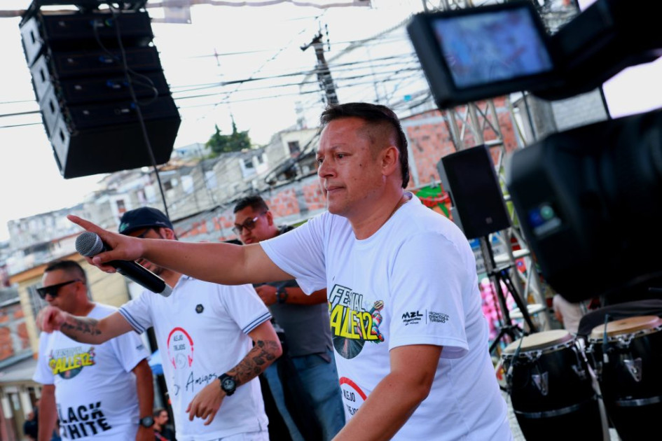 La lista incluye artistas de Manizales y Caldas en múltiples géneros musicales.