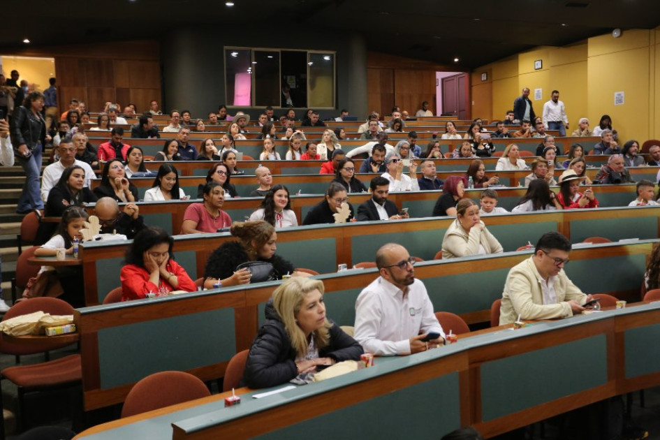 En los colegios de Caldas florecen los proyectos productivos de la mano de empresas públicas y privadas que apoyan el aprendizaje rural.