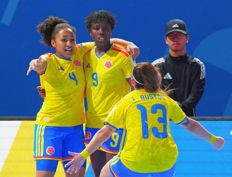 Nicole Mancilla (c), referente de la Selección Colombia Femenina de Fútbol Sala. La número 9 fue nombrada mejor jugadora joven del mundo en el 2024.