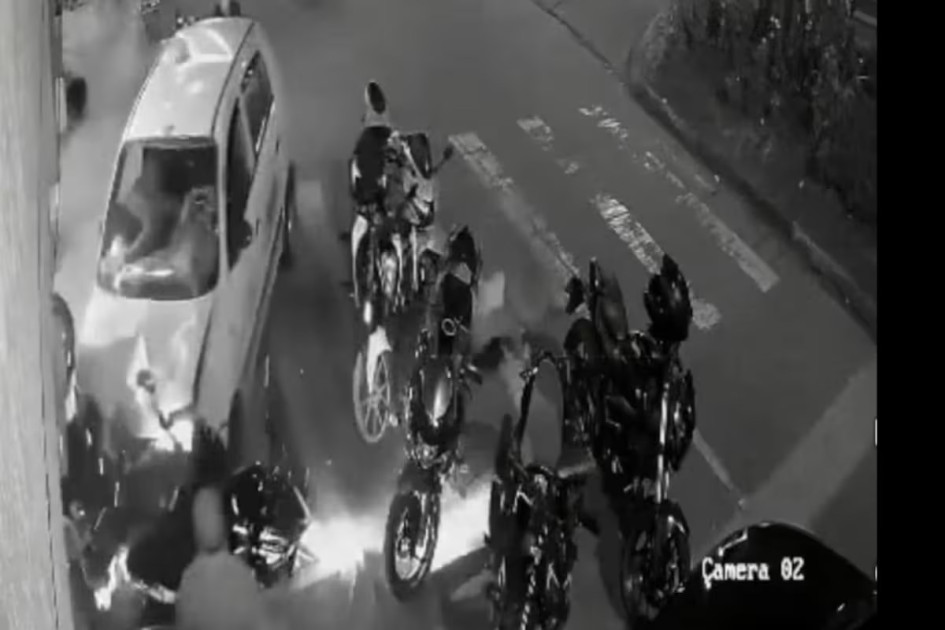 Las autoridades precisaron que el accidente, que conmocionó a Bogotá, ocurrió la noche del sábado en el barrio La Sierra