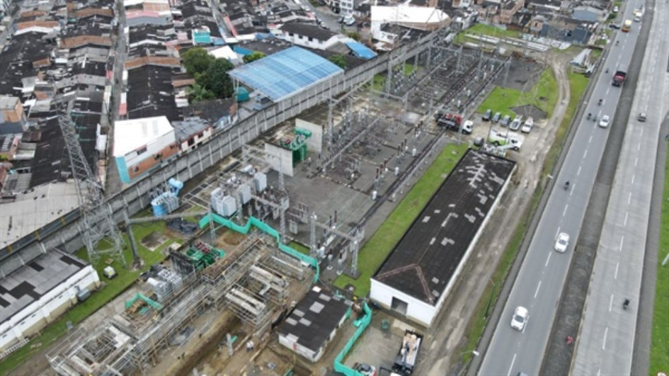 La empresa señala que tantos cortes en el servicio se deben a los trabajos de la fase final de la remodelación de la línea 33 kV