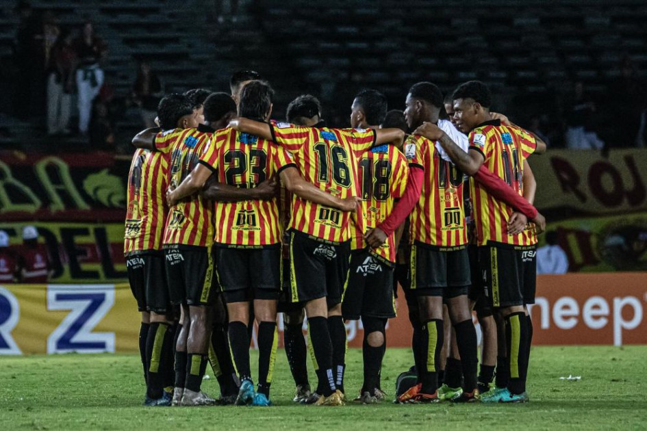 Contra el DIM todavía no se sabe si jugarán los profesionales, los juveniles o habrá un equipo mixto