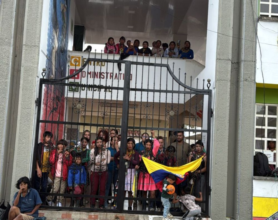 La toma de la alcaldía empezó alrededor de las 9:00 a.m.