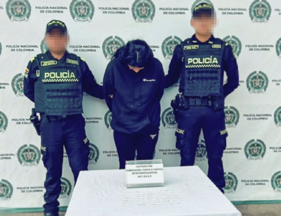 La mujer fue puesta a disposición de la Fiscalía General de la Nación por el delito de tráfico, fabricación o porte de estupefacientes.