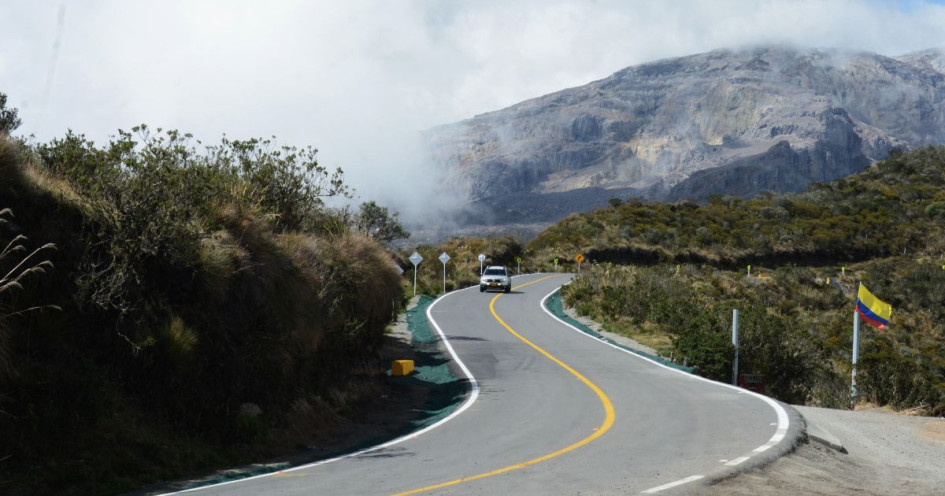 Este fin de semana hay pico y placa ambiental en la vía Manizales - Murillo, carretera que bordea el volcán Nevado del Ruiz. 