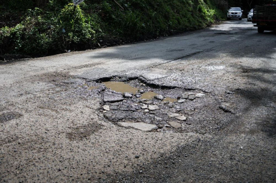 se han reparchado cerca de 800 metros cuadrados