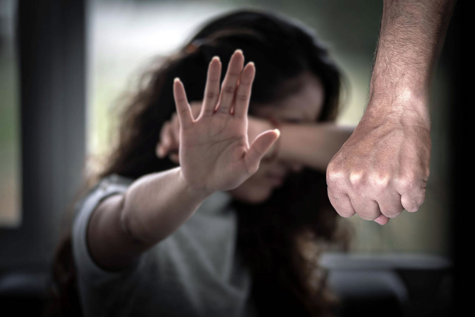 Al sujeto, procesado por violencia intrafamiliar en Manizales, le dieron el beneficio del principio de oportunidad, que es el cese de la persecución penal a cambio de unos compromisos.