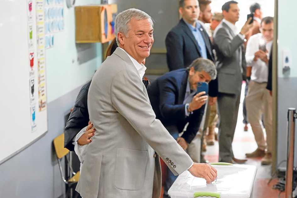Foto | EFE | LA PATRIA El ultraderechista José Antonio Kast ganó por amplio margen las presidenciales de Chile.