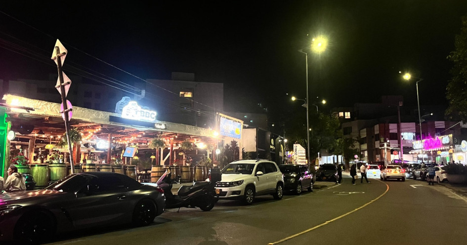 El choque entre negocios nocturnos y residentes del barrio Milán, en Manizales, llega a segunda instancia. La Alcaldía de Manizales coincide en las medidas ordenadas para controlar la rumba en Milán, pero pide más tiempo para cumplir con las acciones. 
