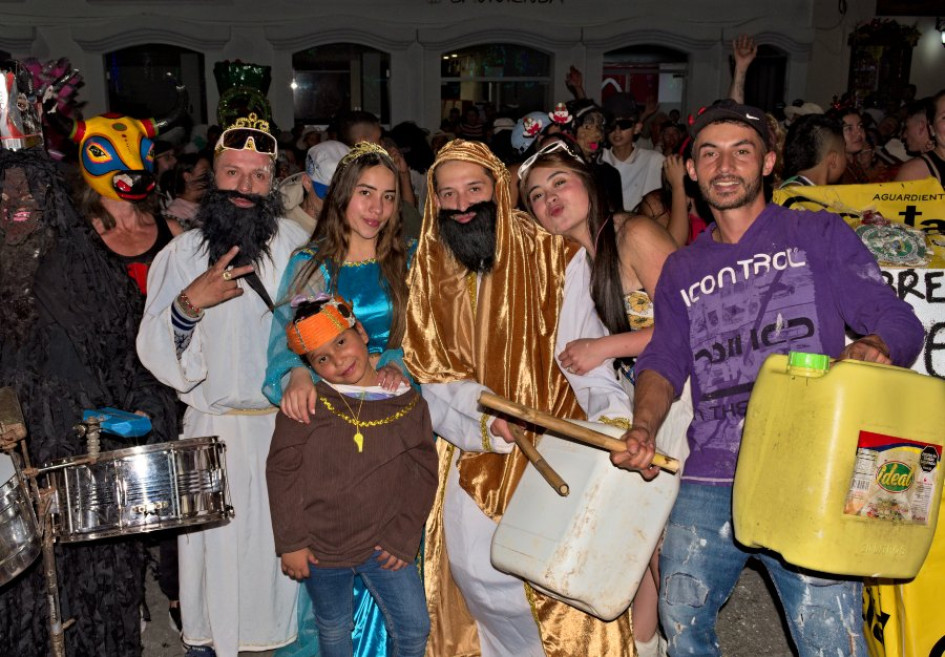 Otros de los participantes en el desfile en Salamina (Caldas).