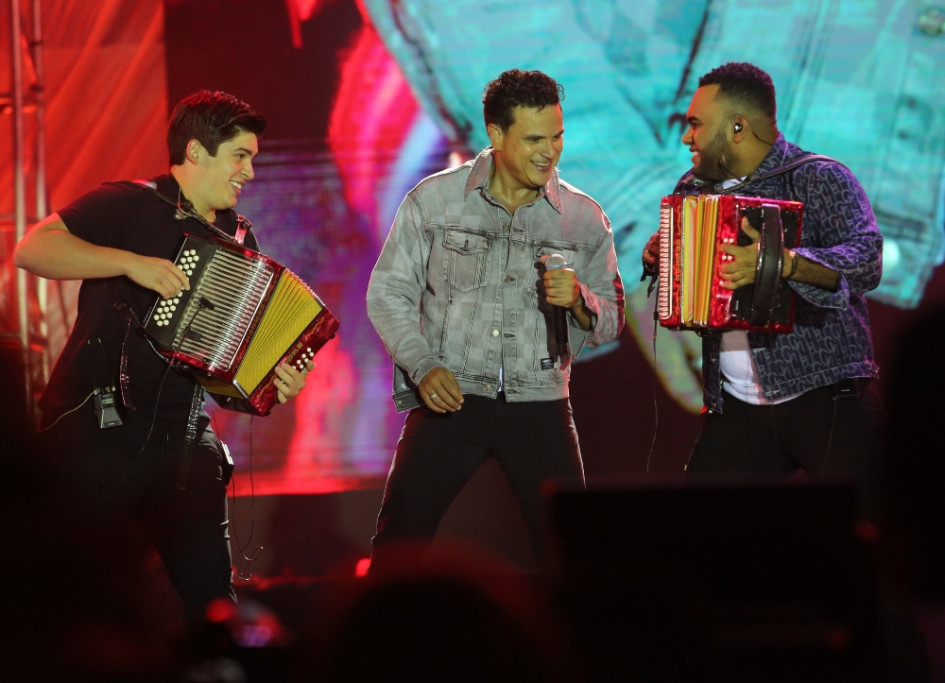 Silvestre Dangond durante el Pregón de la Feria de Manizales 2025.