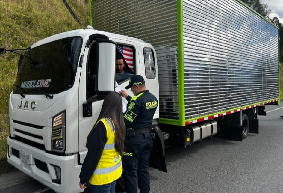 Le ponen la lupa a la vía Manizales-Bogotá para frenar el contrabando. Así puede denunciar actividades irregulares relacionadas.