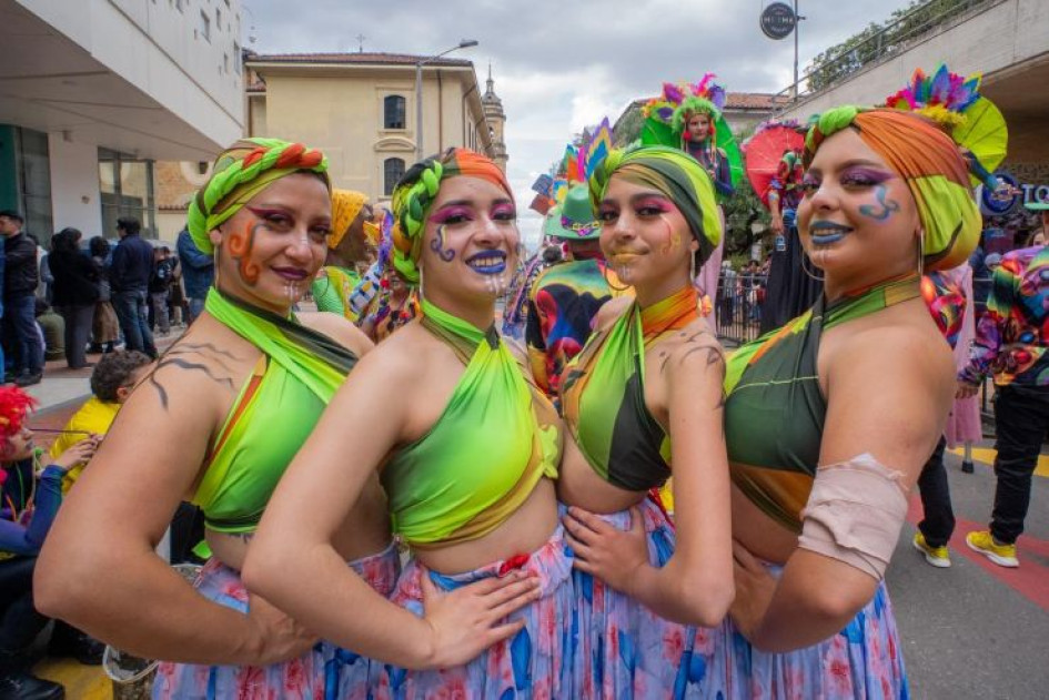 En la plazoleta del Centro Nacional de las Artes Delia Zapata Olivella, el presidente Gustavo Petro Urrego sancionó el martes (2 de diciembre) la #LeyArtesAlAula