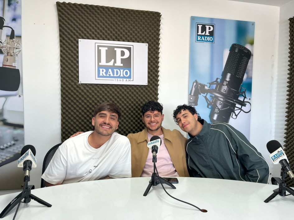  Camilo Ortiz Iglesias, Daniel Santiago Gaviria y José Manuel Romero, integrantes de la banda Besana de Manizales. 