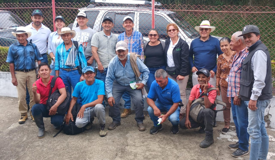 Asociación de Productores de Cacao de Anserma – Choc Anserma, integrada por 49 asociados, que recibirá $730 millones para fortalecer su cadena productiva.