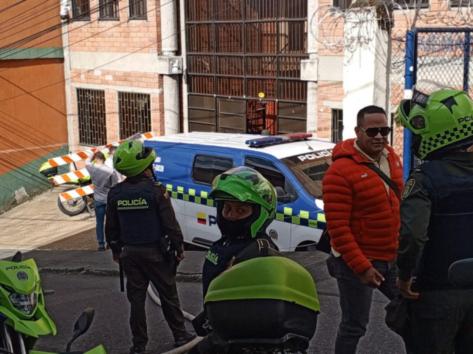 Aunque aseguran que hubo negligencia de las autoridades, la Policía asegura que el hombre no requirió atención antes.
