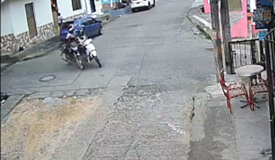 Los involucrados se negaron a recibir atención médica y abandonaron el lugar del accidente.