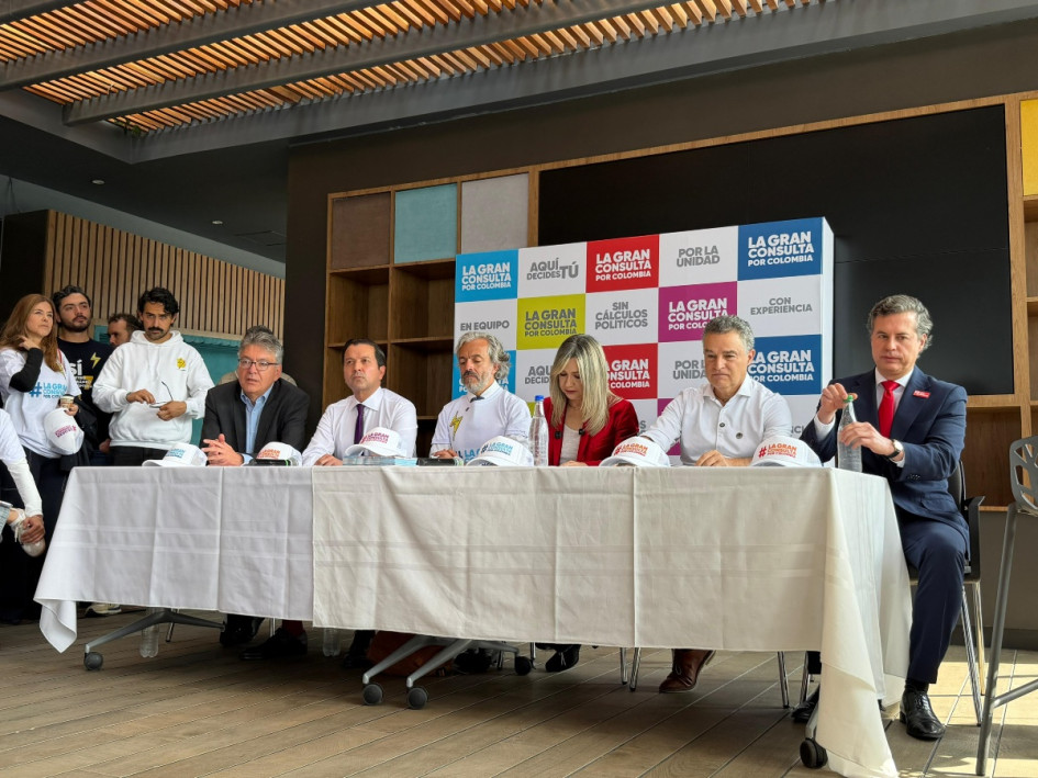 Mauricio Cárdenas, Vicky Dávila, Juan Manuel Galán, Aníbal Gaviria, David Luna y Juan Daniel Oviedo se unen en "La Gran Consulta por Colombia".
