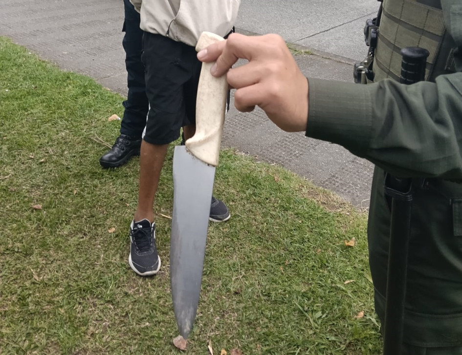 Pese a que los uniformados detuvieron al sujeto, este quedó libre por falta de denuncia.