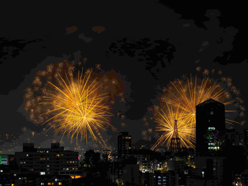 Para el 2026 el objetivo es aumentar el número de drones y disminuir la pirotecnia en lo que promete ser un espectáculo más limpio ambientalmente según Chec.