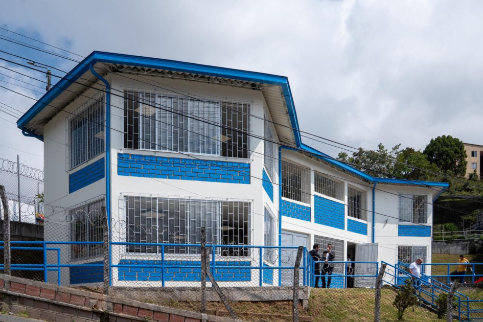 La nueva facha del colegio Santo Domingo Savio de Manizales. 