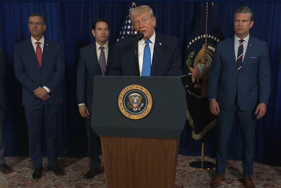 El presidente de Estados Unidos, Donald Trump, dijo este sábado que, tras la captura del presidente venezolano, Nicolás Maduro, las compañías petroleras estadounidenses van a invertir "miles de millones de dólares" para reparar la infraestructura de ese sector en Venezuela, que se encuentra "en muy mal estado".