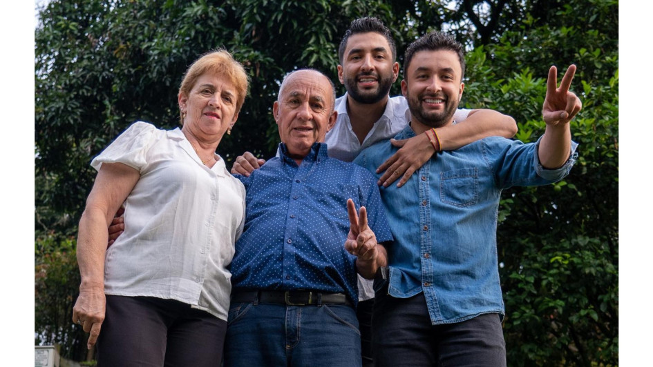 La familia Los Montañeros denuncia robo de dinero y equipos en su restaurante, además de amenazas, y pide respuesta a las autoridades. Señala a un exempleado.