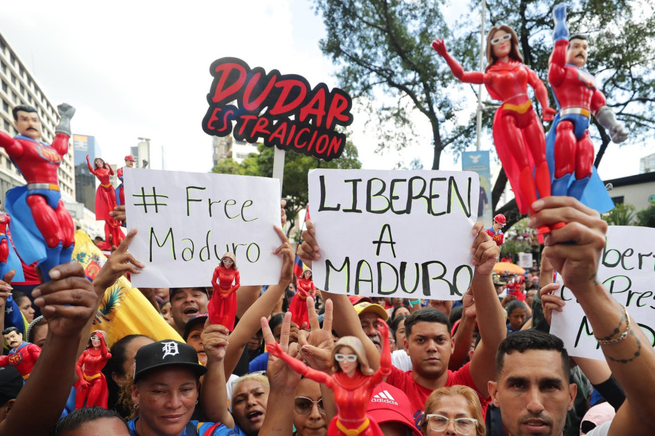 Simpatizantes de Maduro marchan y piden liberación
