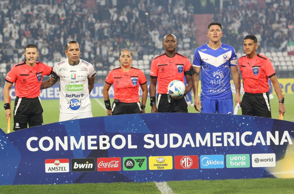 Los árbitros de Sudamérica se preparan en la sede de la Conmebol para afrontar el calendario internacionales del 2026, que incluye Copa Libertadores, Copa Sudamericana y Mundial.