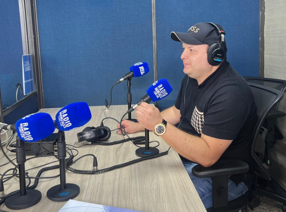 Robinson Echeverry, gerente de la nueva Radio Manizales, trasladó su programa Las Voces del Fútbol a la nueva estación radial en el dial 1390 del AM.