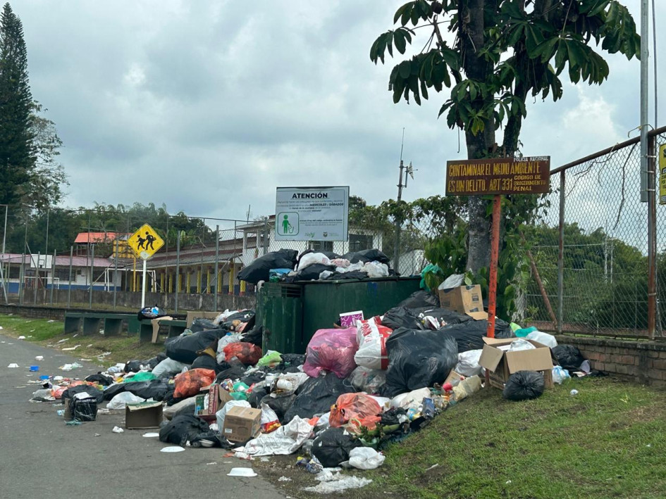 Basuras acumuladas generan preocupación en municipios del Quindío.